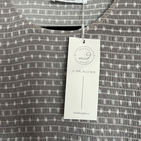 Mad About Style x Jillian Harris - Picture 3 of 4